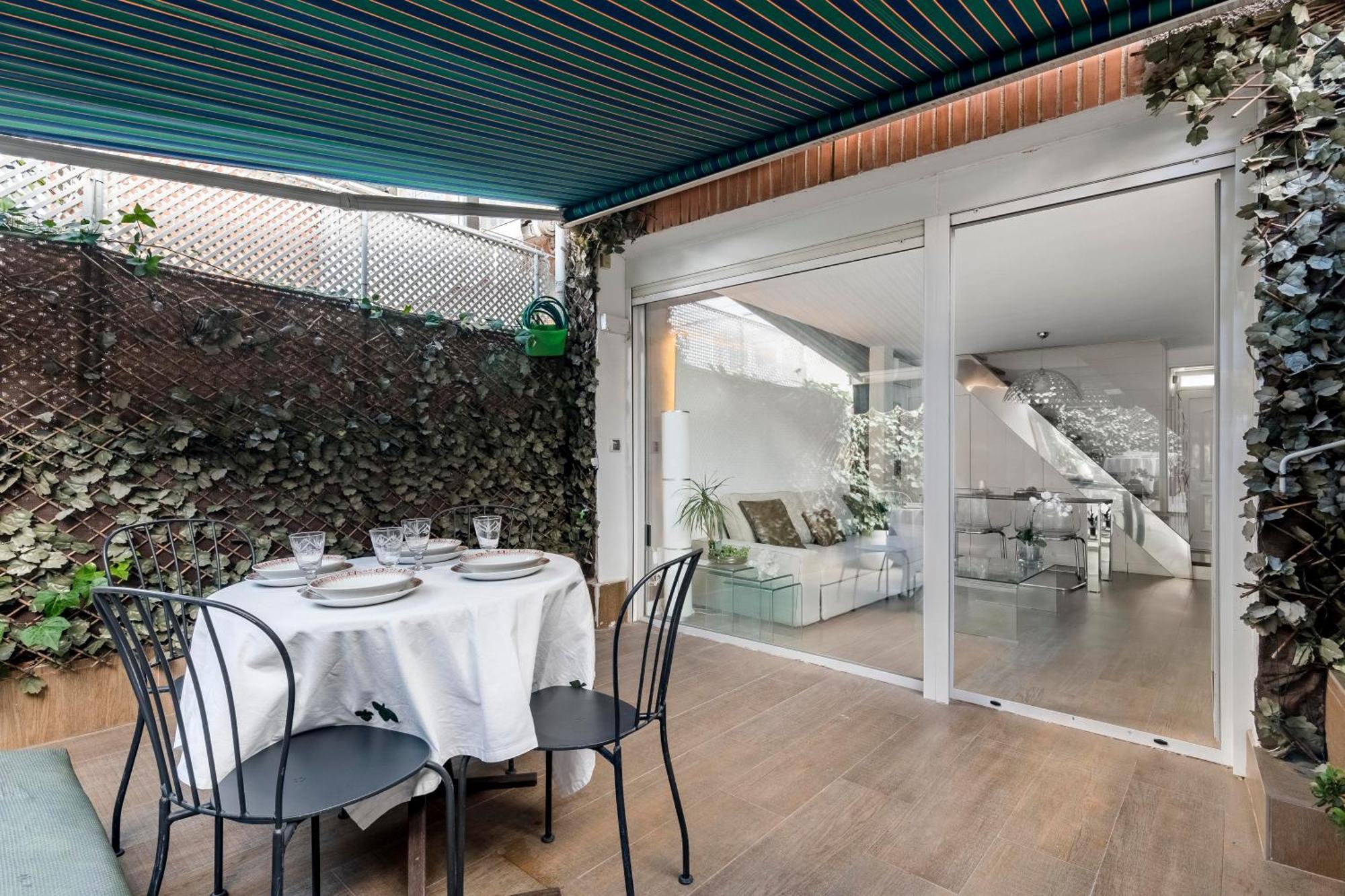 Casa de Férias Independiente De Diseno Con Patio Privado *